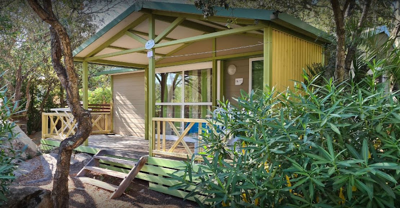 Camping Pitrera, village vacances à Porto-Vecchio ??? Parc aquatique & piscine extérieure en Corse-du-Sud.